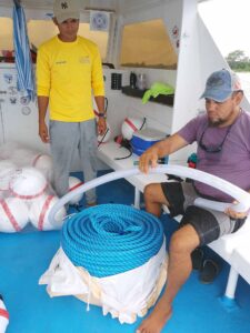 laying mooring lines